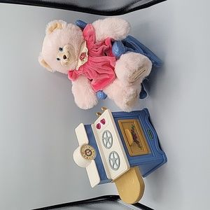 FISHER PRICE BRIARBERRY BEAR BERRY LYNN, ROCKING CHAIR & KITCHEN